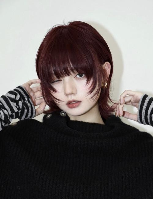 秋冬髮色推薦 暗紅色系