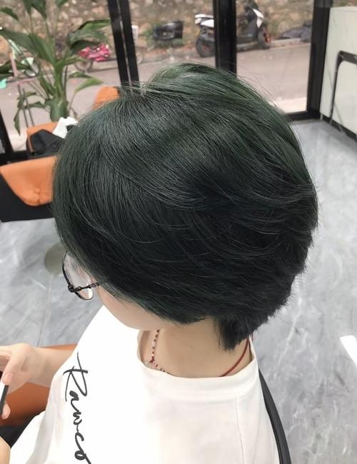 秋冬髮色推薦 墨綠藍黑 