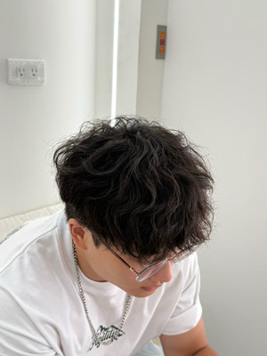 男生燙髮-萊斯利捲